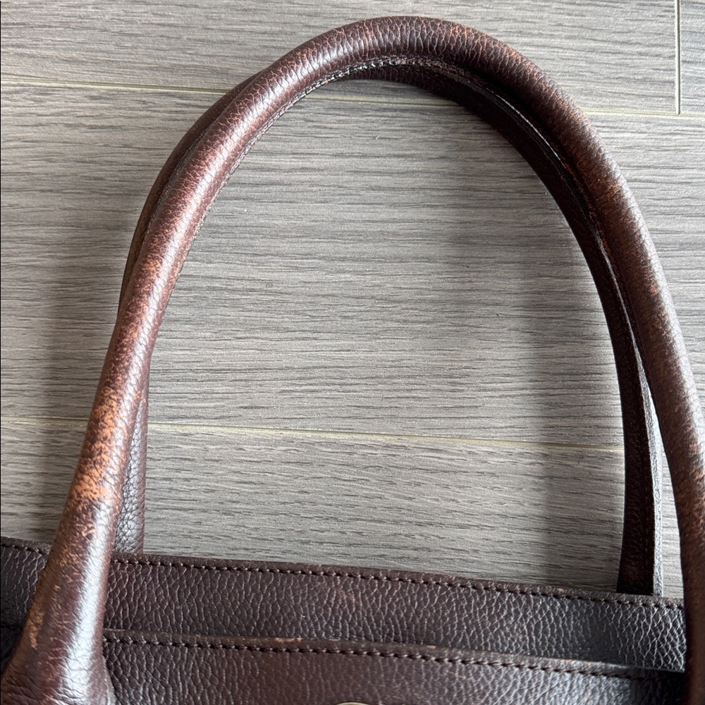 Authentic Chanel Executive Cerf Tote Leather Bag - Picture 4 of 16